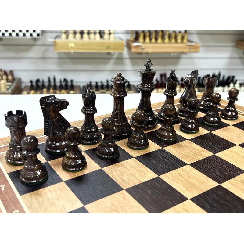 Шахматы подарочные из эвкалипта в ларце с Суприм лакированные