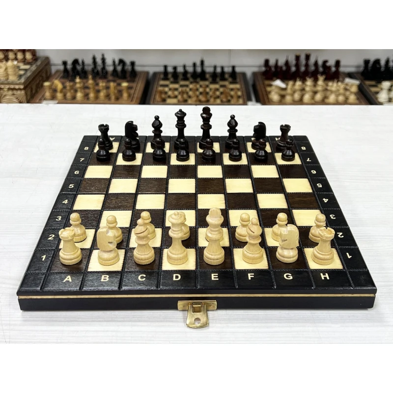 Шахматы дорожные магнит деревянные Мадон