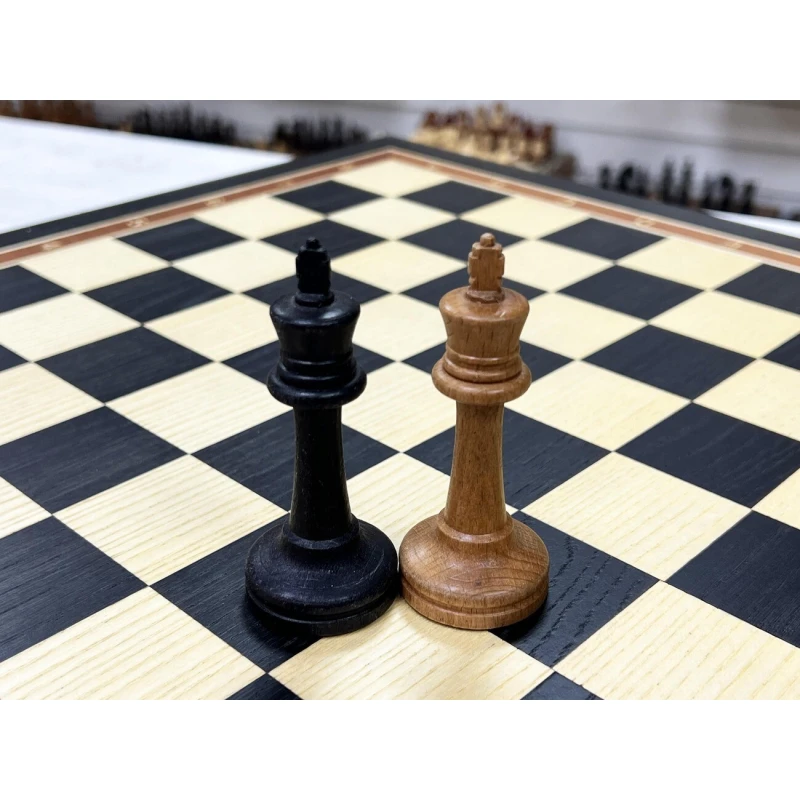 Шахматный ларец подарочный из мореного дуба средний