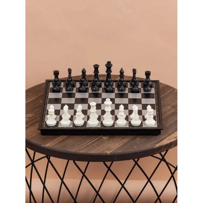 Шахматы магнитные Черно-белые