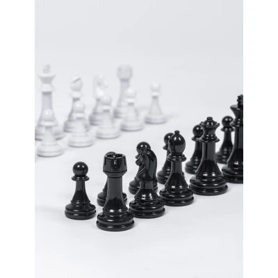 Шахматные фигуры Итальянский Дизайн черно белые