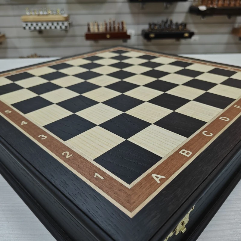 Шахматная доска ларец без фигур моренный дуб 40 см