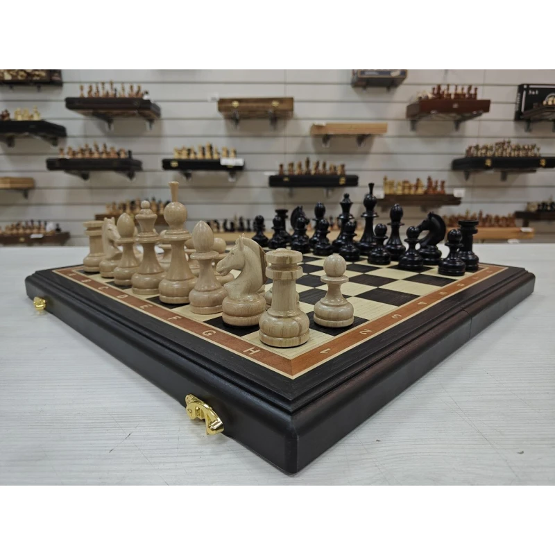 Шахматы подарочные из дерева мореный дуб и бук с утяжеленными фигурами