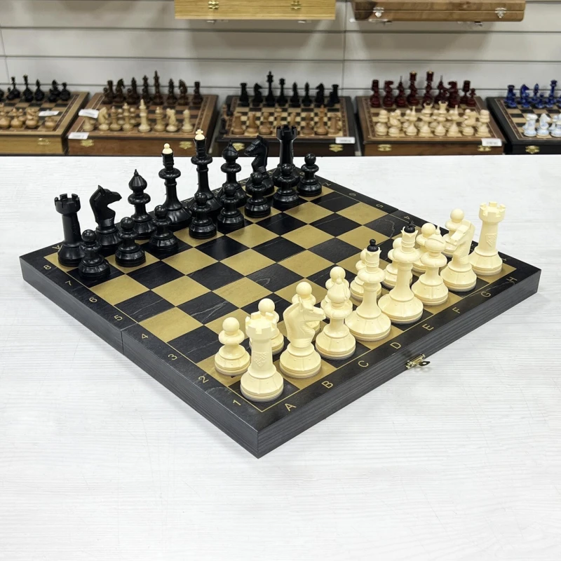 Шахматы гроссмейстерские Айвенго черное золото пластик 40 см