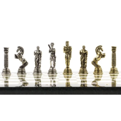 Шахматы подарочные из камня Греко Римская война 32 см мрамор змеевик