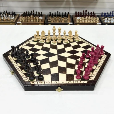 Шахматы на троих средние