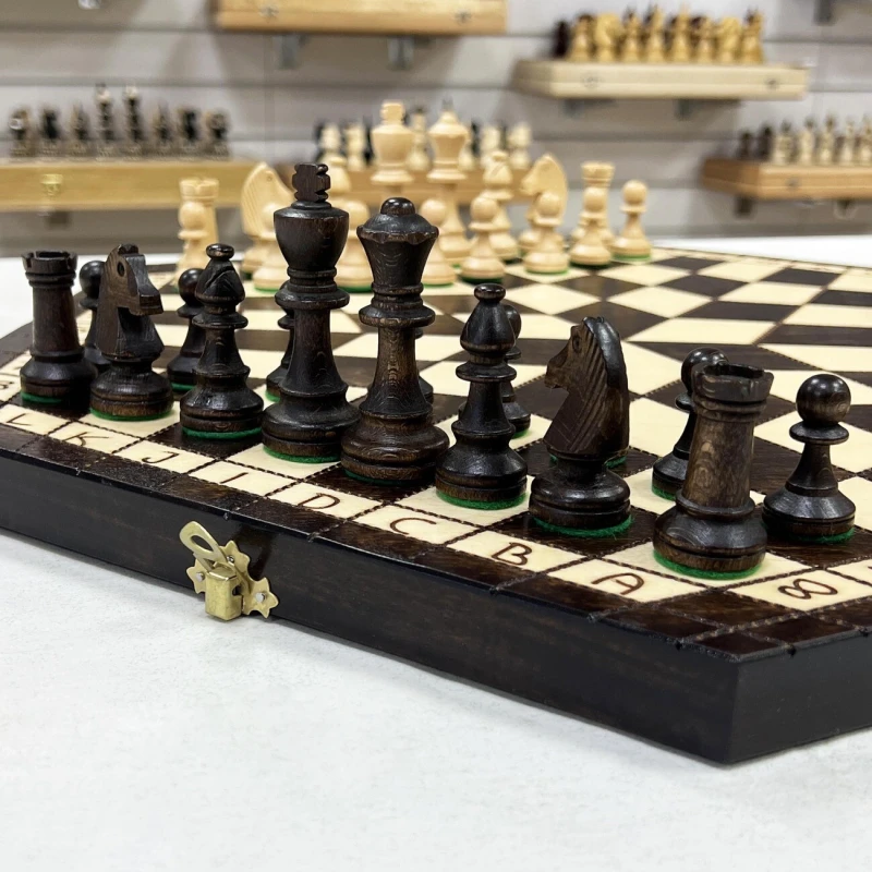 Шахматы на троих средние 