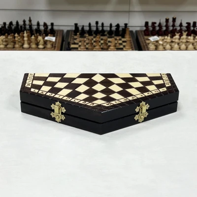 Шахматы на троих малые