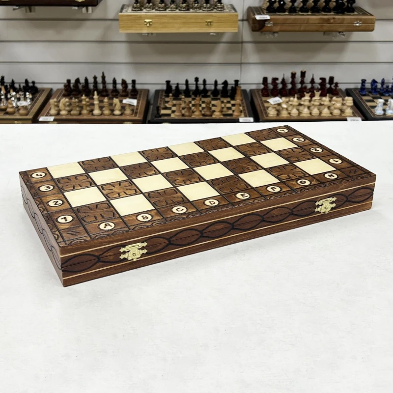 Шахматы деревянные Юниор Вегель с ячейками