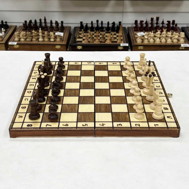 Шахматы Royal 36 Вегель деревянные с ячейками