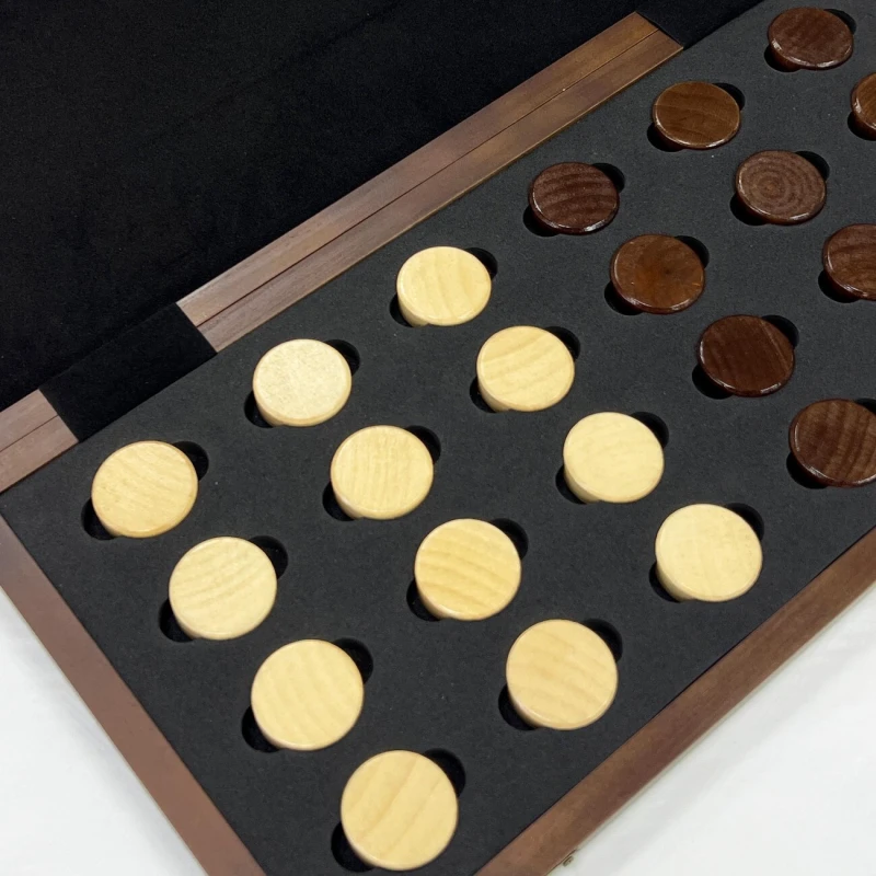 Шашки подарочные деревянные магнитные орех и клена 64 клетки