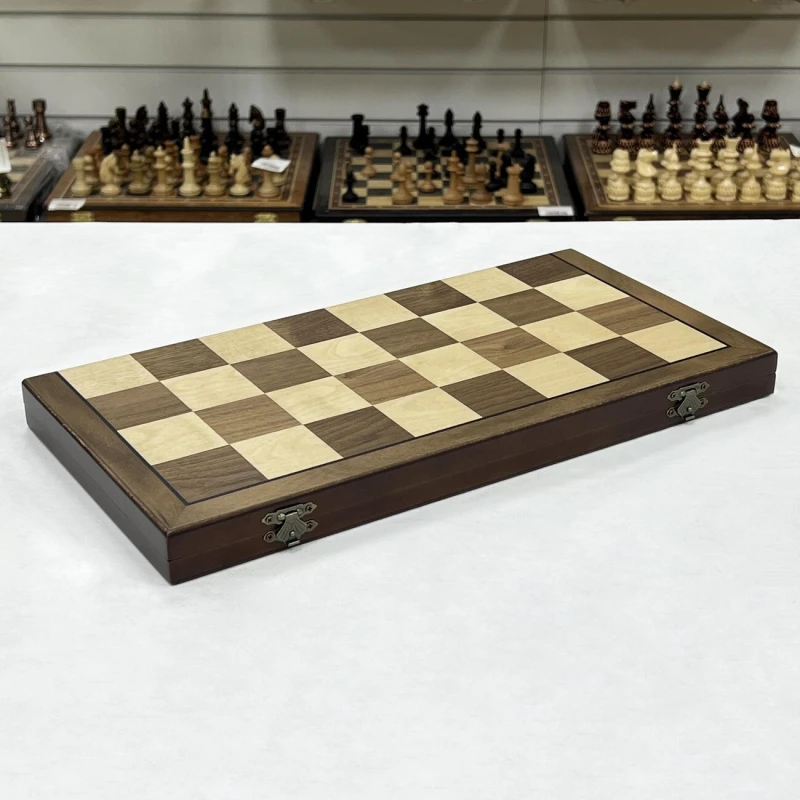 Шашки подарочные деревянные магнитные орех и клена 64 клетки