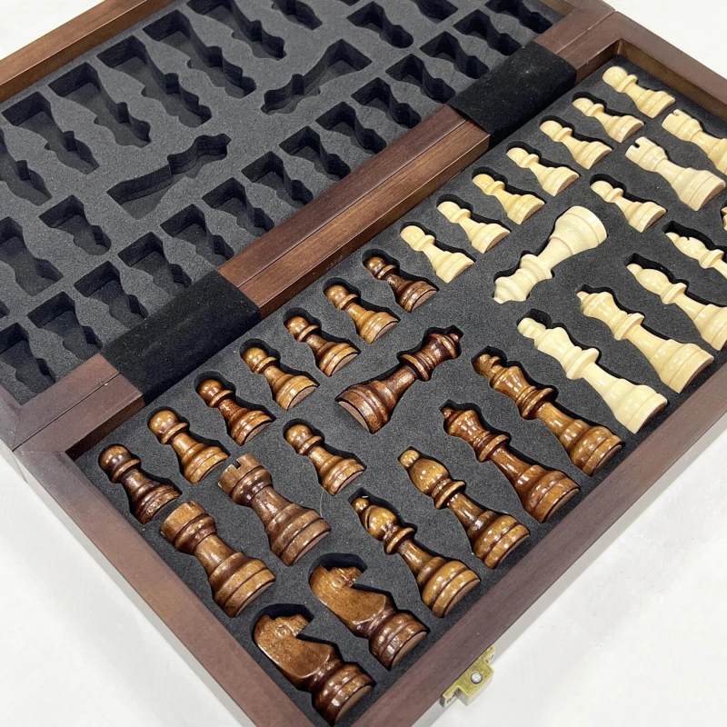 Шахматы деревянные подарочные с магнитами 30 см