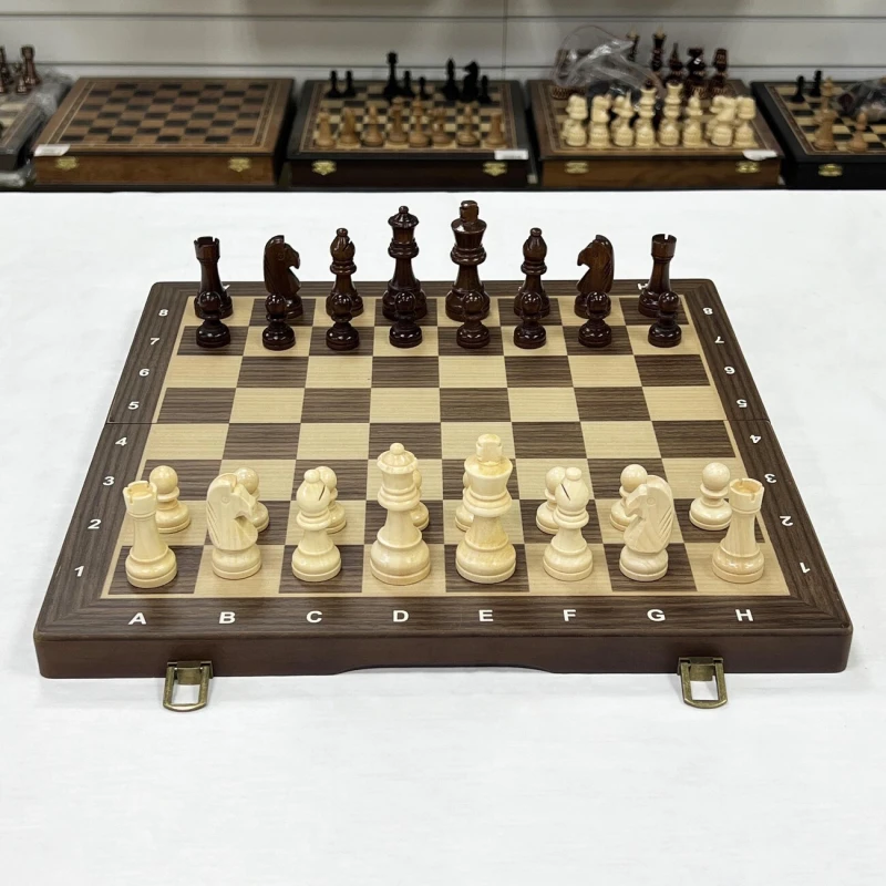 Шахматы деревянные подарочные магнитные Lavochkashop 39 см орех