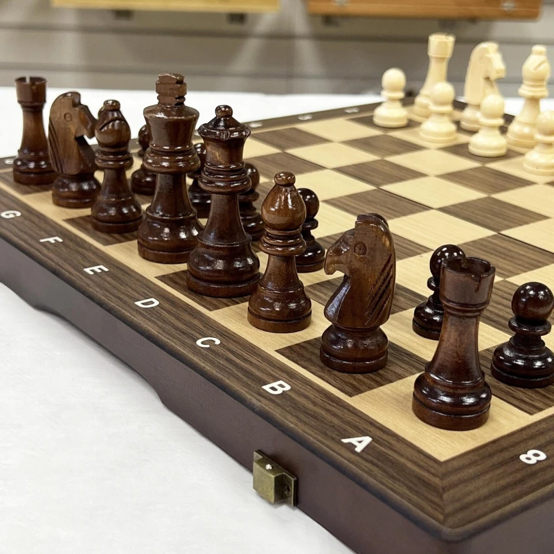 Шахматы деревянные подарочные магнитные Lavochkashop 39 см орех