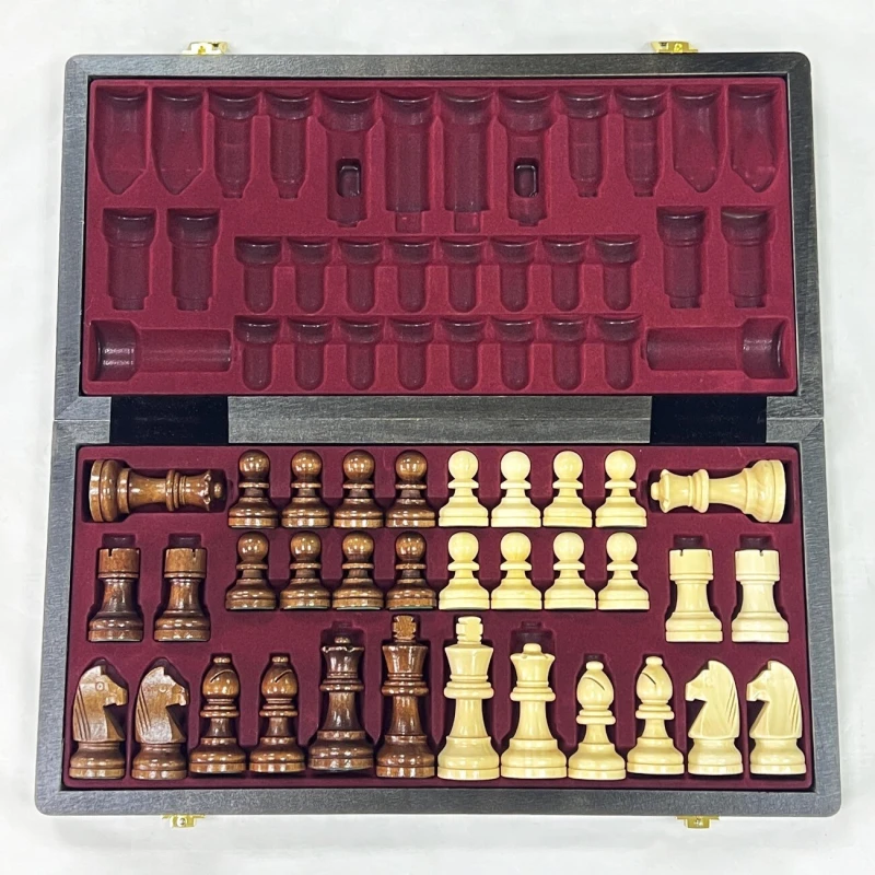 Шахматы ручной работы Тура магнитные 39 см с ячейками