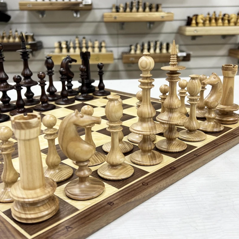 Шахматы нескладные Ренессанс из ясеня