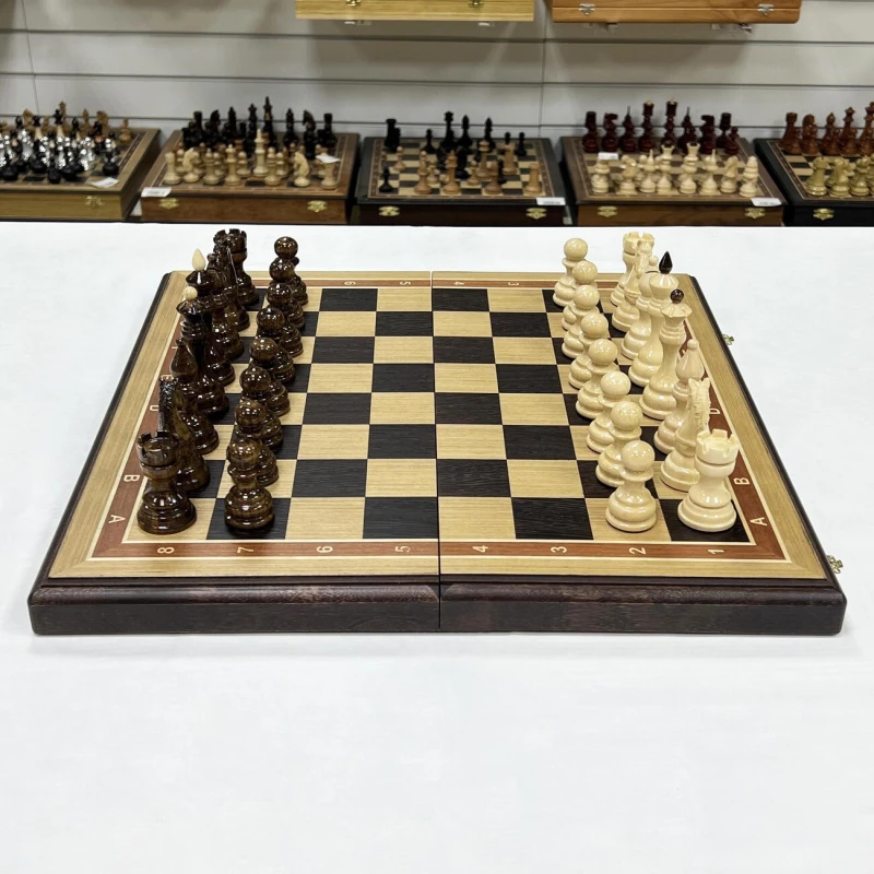 Шахматы резные Бастион дубовые