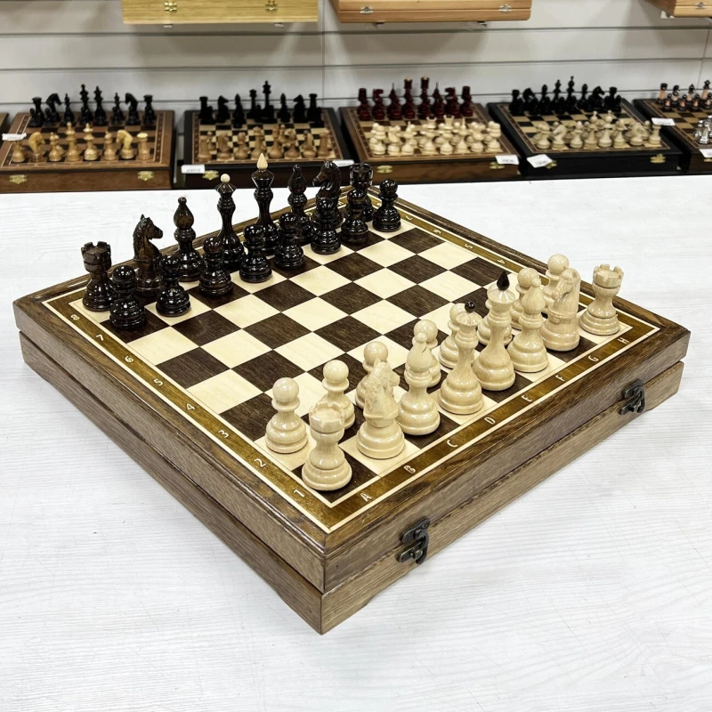 Шахматный ларец из дуба с фигурами Бастион из кавказского граба 40 см