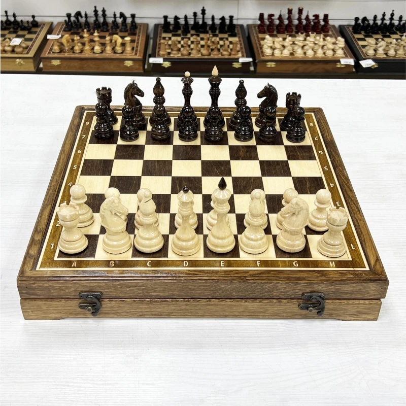 Шахматный ларец из дуба с фигурами Бастион из кавказского граба 40 см