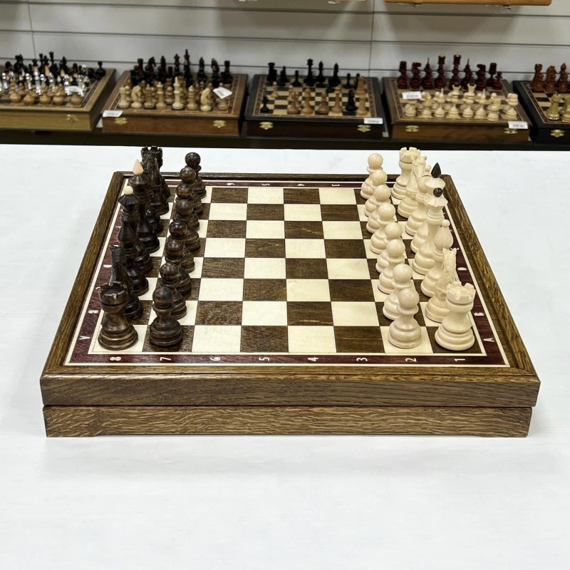 Шахматы в ларце из дуба с фигурами из кавказского граба матовые