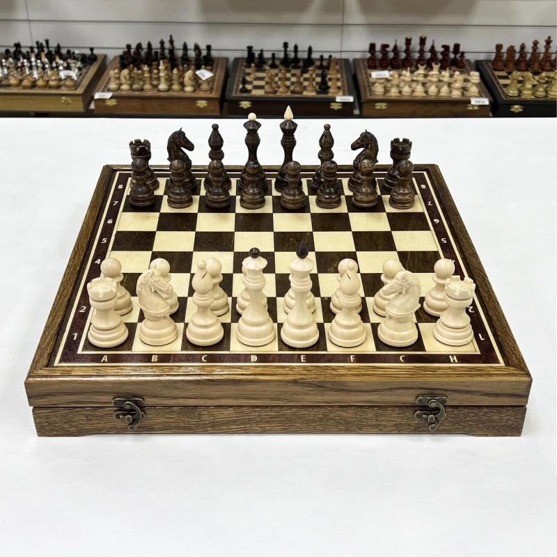 Шахматы в ларце из дуба с фигурами из кавказского граба матовые