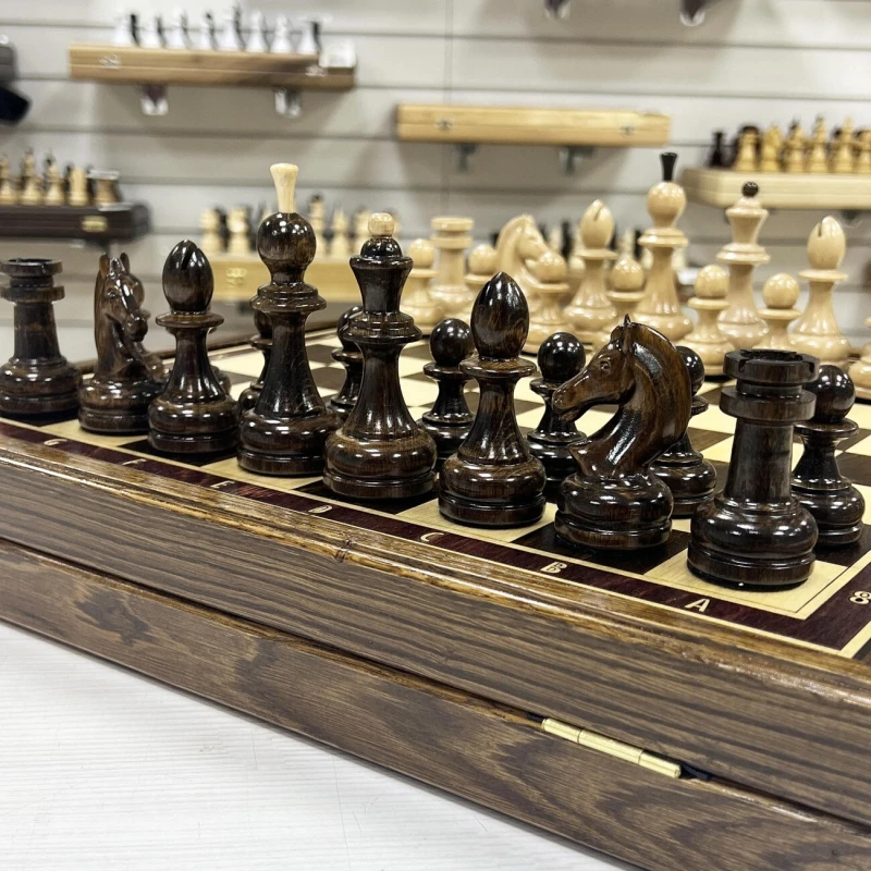 Шахматы в ларце подарочные из дуба с фигурами Премиальными Люкс