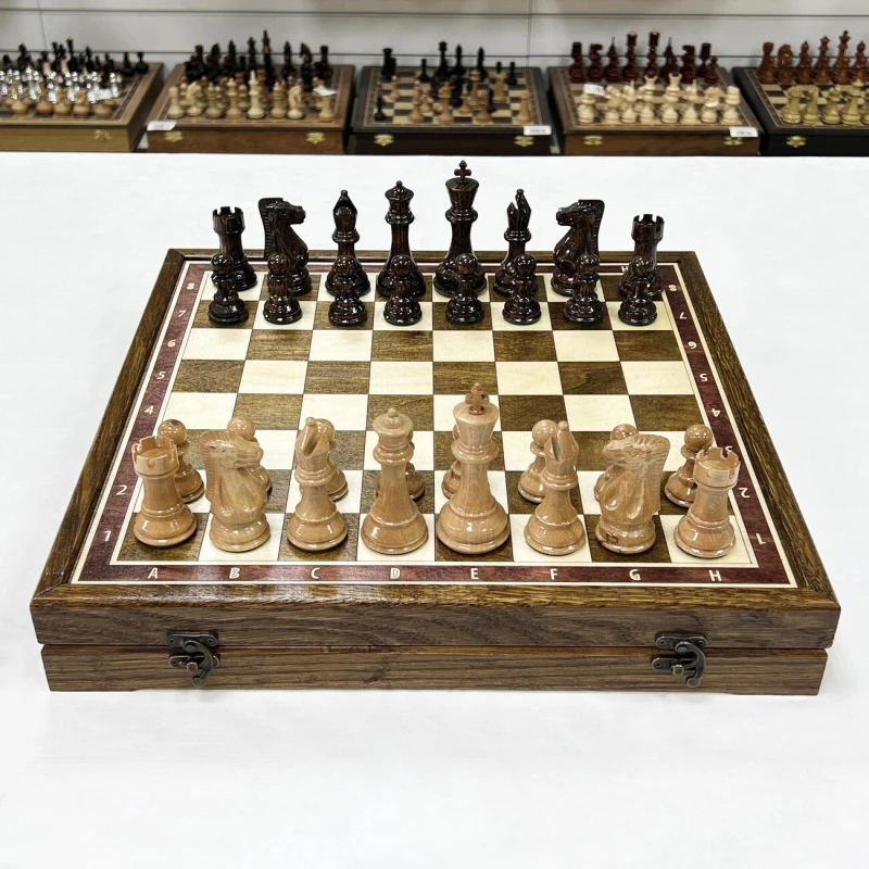 Шахматы в ларце из дуба подарочные с фигурами Суприм