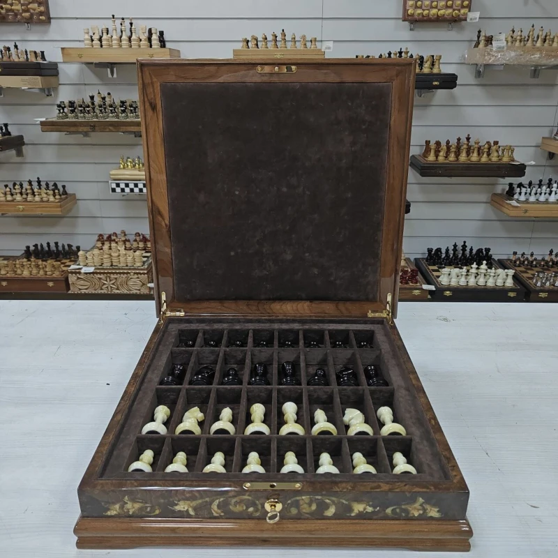 Эксклюзивный шахматный ларец №2 орех/янтарь м. Емельянова