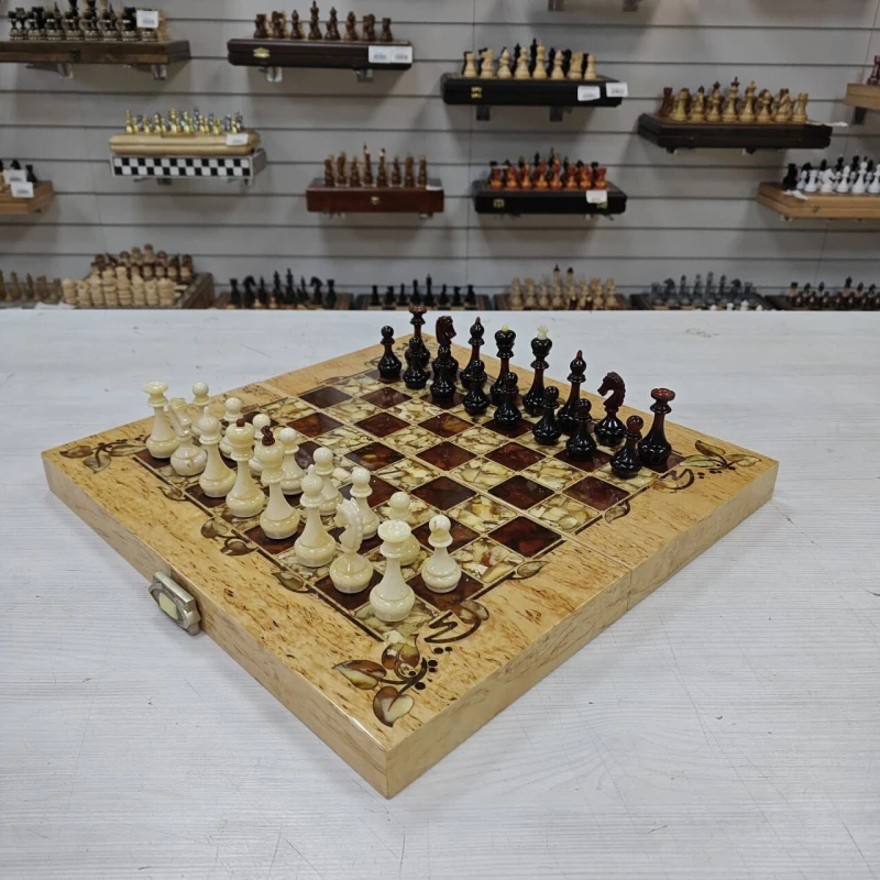 Шахматы подарочные эксклюзивные Флора карельская береза/янтарь малые , мастерская Емельянова