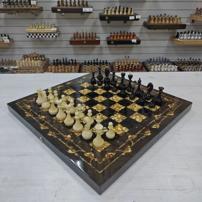 Шахматы эксклюзивные Готика мореный дуб/янтарь темные большие , Мастерская Емельянова