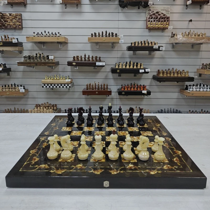 Шахматы эксклюзивные Готика мореный дуб/янтарь темные большие , Мастерская Емельянова