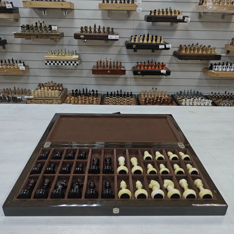 Шахматы эксклюзивные Готика мореный дуб/янтарь темные большие , Мастерская Емельянова