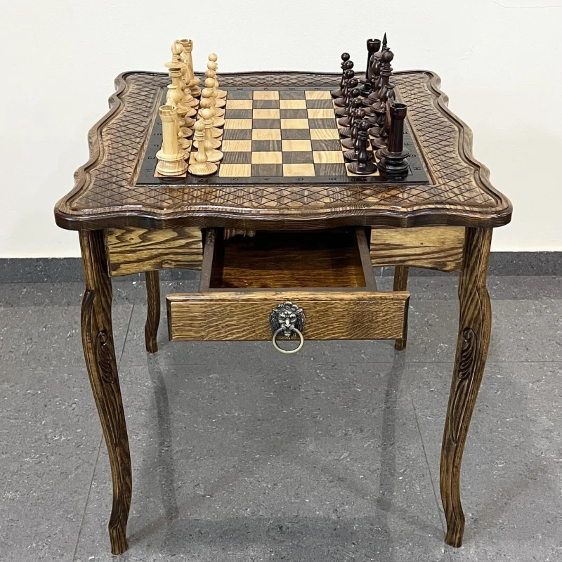 Стол резной из массива ясеня с фигурами Ренессанс из ясеня