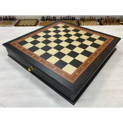 Шахматная доска ларец с выдвижными ящиками моренный дуб