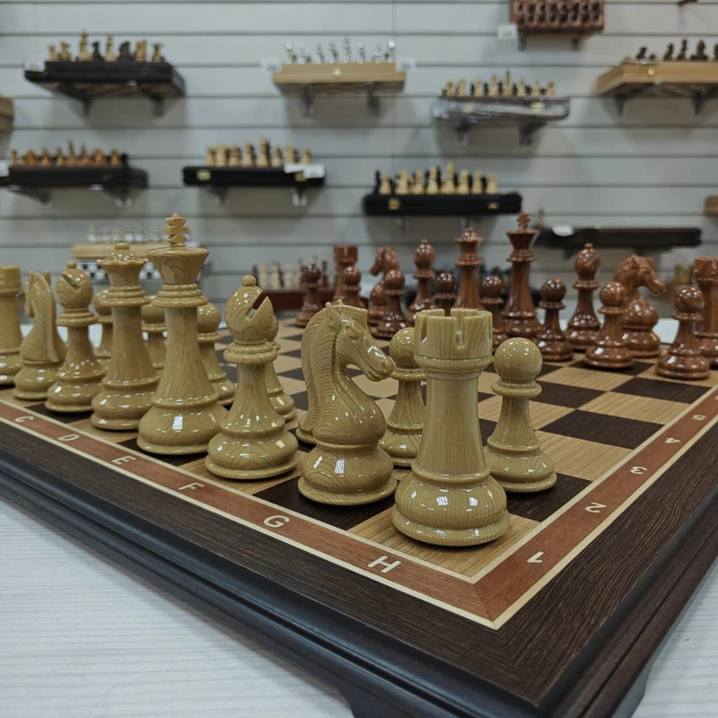 Шахматы подарочные нескладные Венге с фигурами Стаунтон композит