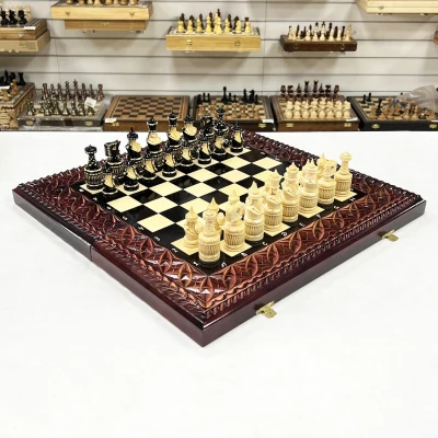 Набор 3 в 1 шахматы нарды шашки резной лак Медведь