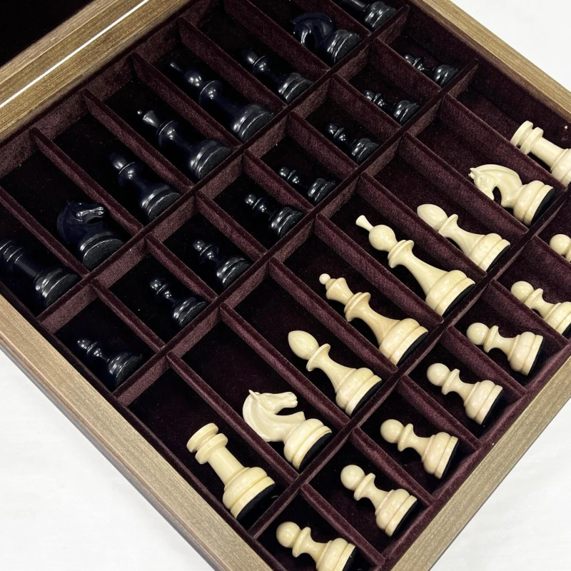 Шахматы в ларце премиальные из ореха и бука