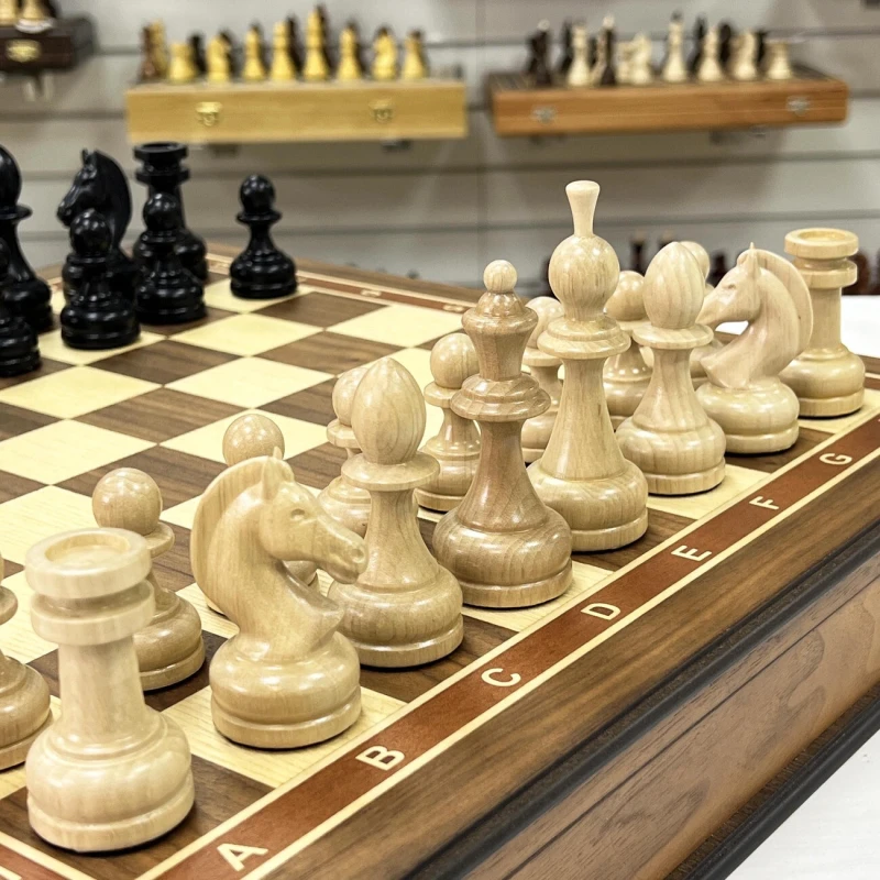 Шахматы в ларце премиальные из ореха и бука