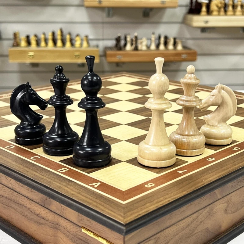 Шахматы в ларце премиальные из ореха и бука