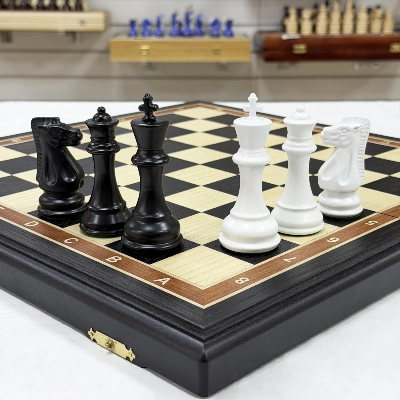 Шахматы деревянные мореный дуб Суприм черно-белые средние