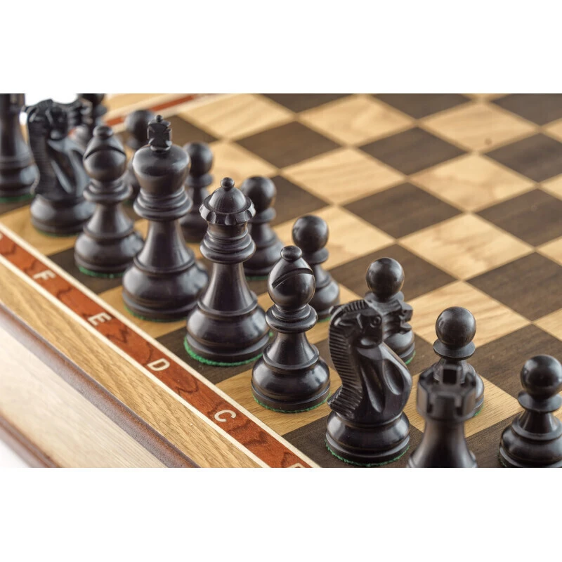 Шахматы подарочные Гамбит в деревянном ларце из дуба с утяжеленными фигурами большие