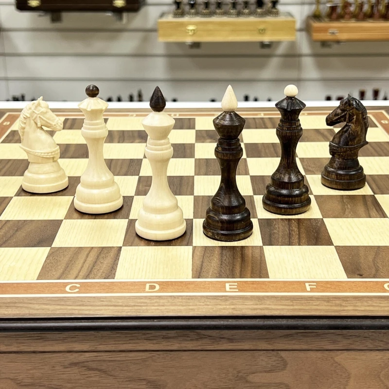 Шахматы в ларце эксклюзивные орех Бастион матовые