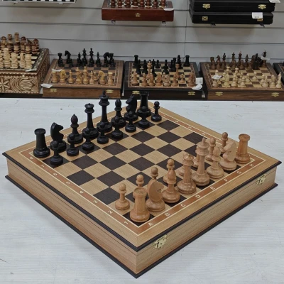 Шахматы подарочные в ларце из дуба с фигурами Авангард из бу