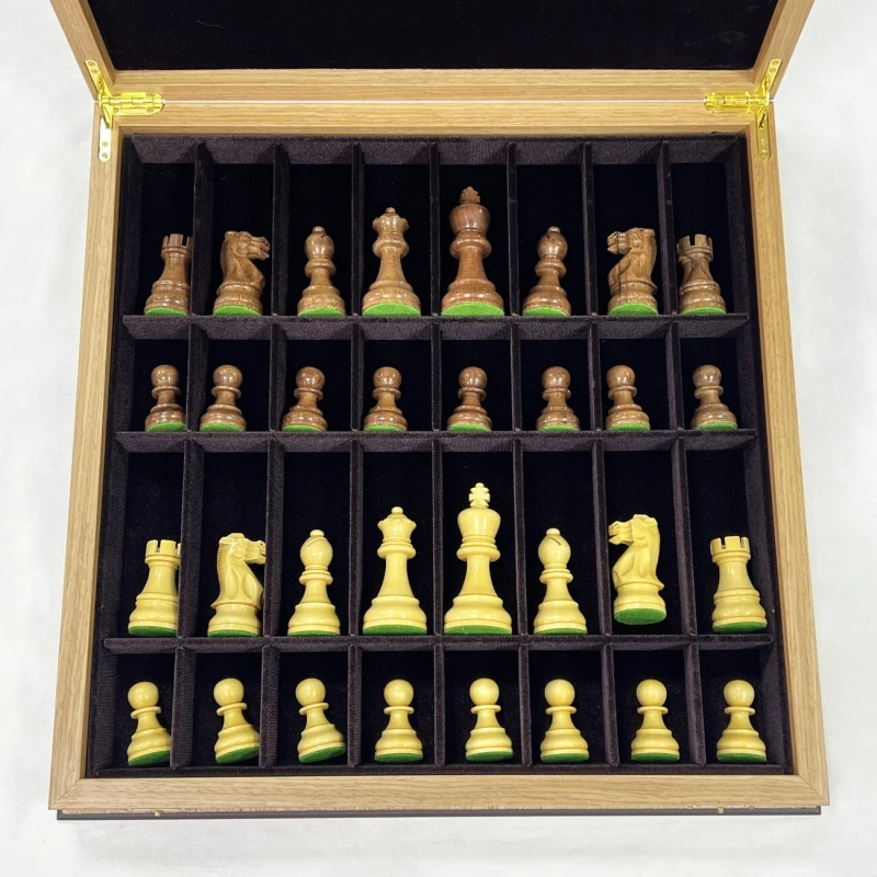Шахматы подарочные в ларце из дуба с индийскими фигурами из самшита и палисандра