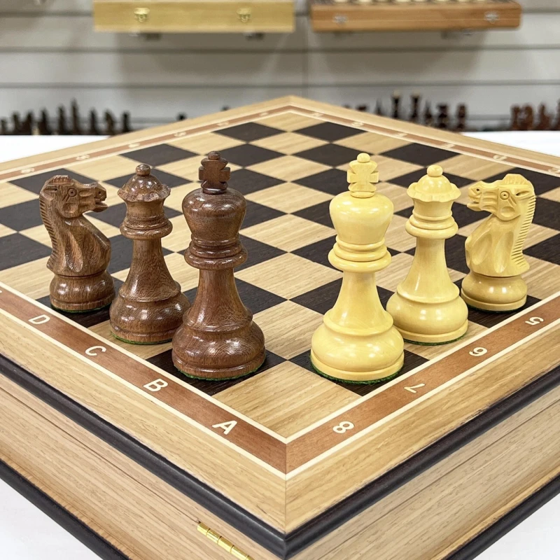 Шахматы подарочные в ларце из дуба с индийскими фигурами из самшита и палисандра