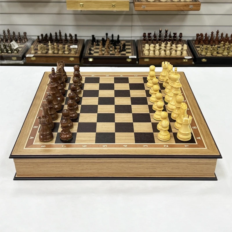 Шахматы подарочные в ларце из дуба с индийскими фигурами из самшита и палисандра