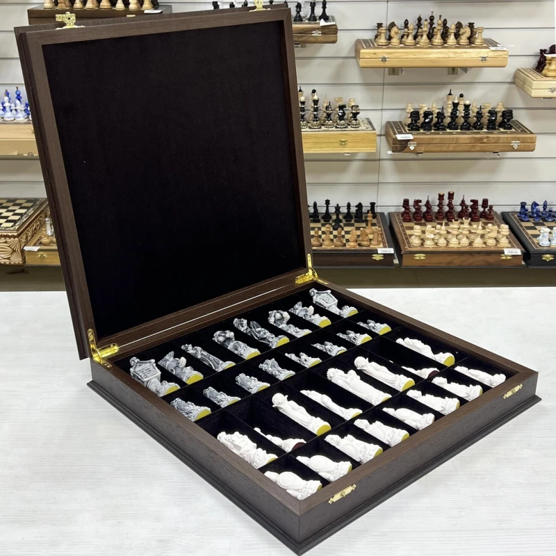 Шахматы подарочные Русские сказки в деревянном ларце из черного дерева