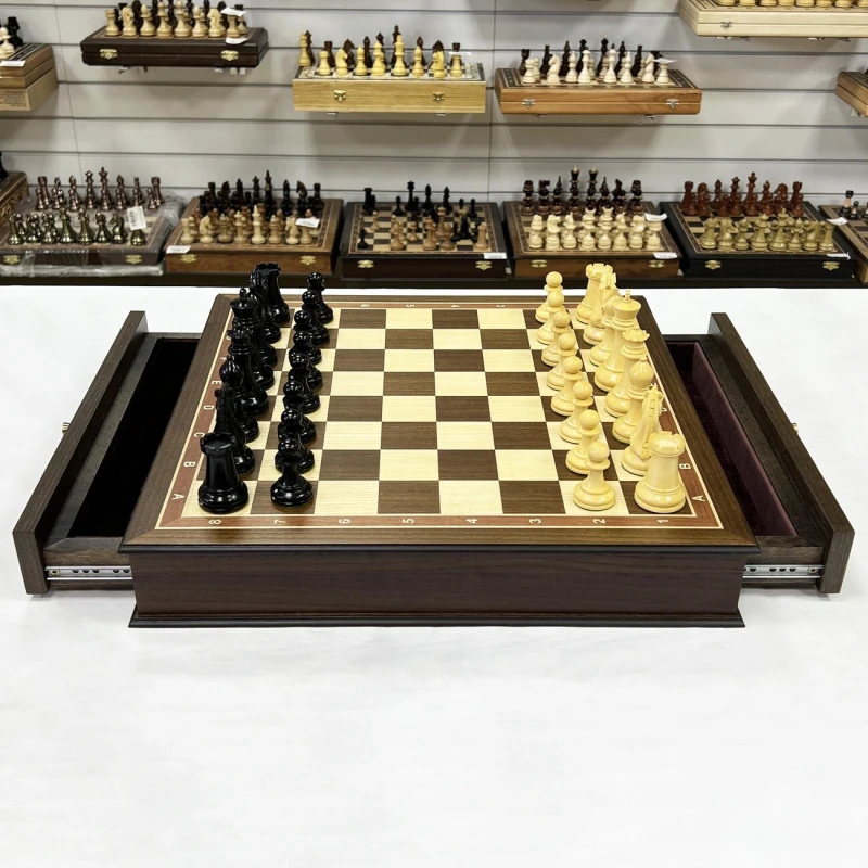 Шахматы в ларце с выдвижными ящиками дуб Антик с фигурами Стаунтон Royal