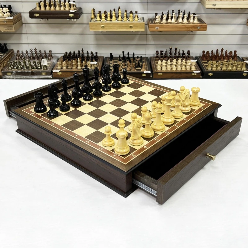 Шахматы в ларце с выдвижными ящиками дуб Антик с фигурами Стаунтон Royal